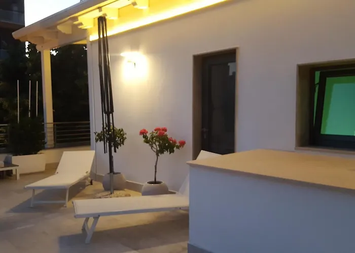 B&B DEL CORSO - Foggia - AMBIENTE SANIFICATO CON GENERATORE DI OZONO E LAMPADE GERMICIDA AD OZONO PER LA DISINFEZIONE DI ARIA E AMBIENTI - Parcheggio Custudito a pagamento - Netlifix TV